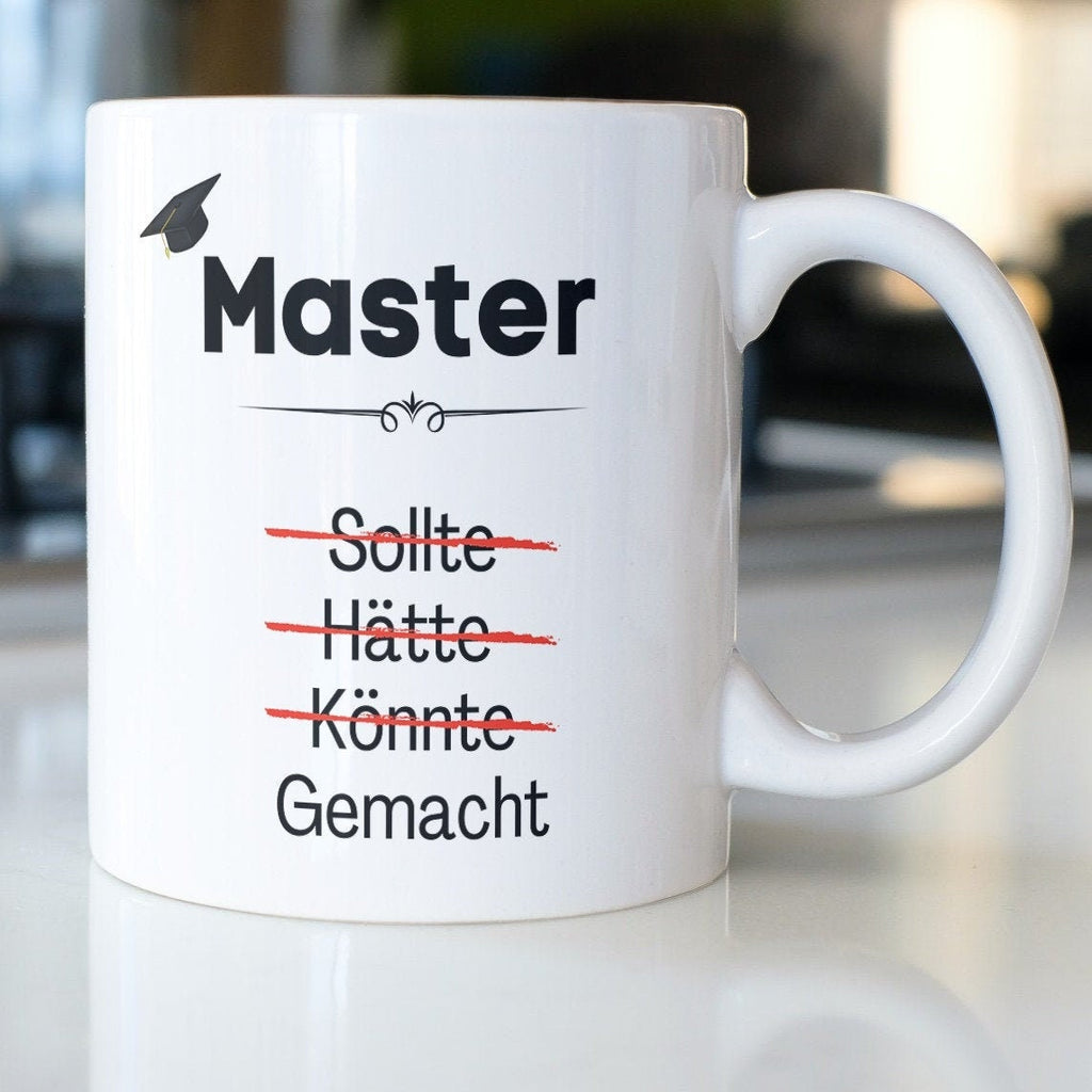 Personalisierte Tasse für Master Absolvent 2022 "Sollte, Hätte, Könnte, Gemacht" | Kaffeetasse | Geschenkidee | Individuell bedruckt - GlamourDesign