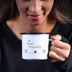 Lade das Bild in den Galerie-Viewer, Emaille Tasse| Becher| Berge mit Snowboarder | personalisierbar mit Namen
