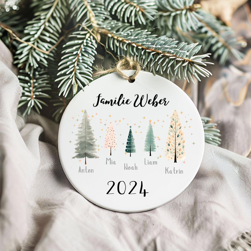 Personalisierte Weihnachtskugel mit Familiennamen | Glamour Designs