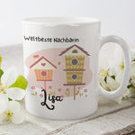 Lade das Bild in den Galerie-Viewer, Personalisierte Tasse für die weltbeste Nachbarin, mit süßem Häuschen Motiv | Kaffeetasse Namenstasse | Geschenkidee | Individuell bedruckt

