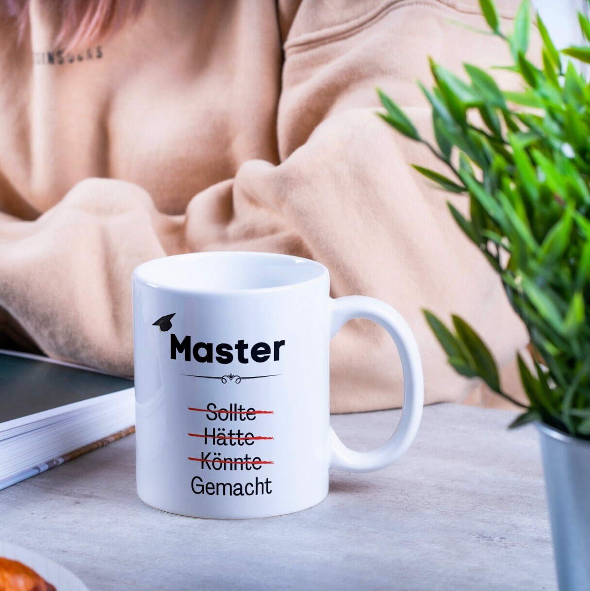 Personalisierte Tasse für Master Absolvent 2022 "Sollte, Hätte, Könnte, Gemacht" | Kaffeetasse | Geschenkidee | Individuell bedruckt