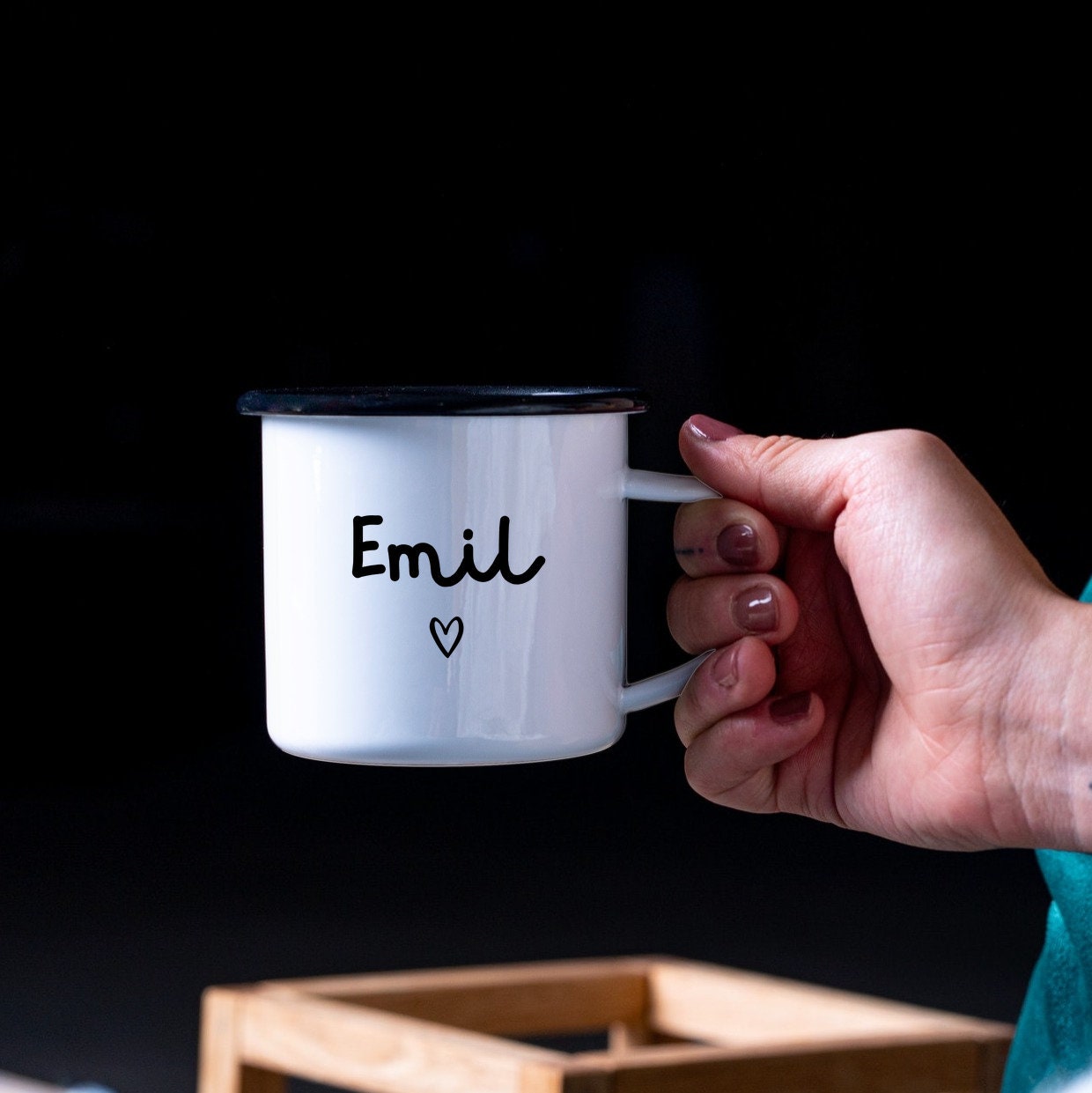 Emaille Tasse| Becher personalisiert mit deinem Wunschnamen und Herzchen| beidseitig - GlamourDesign