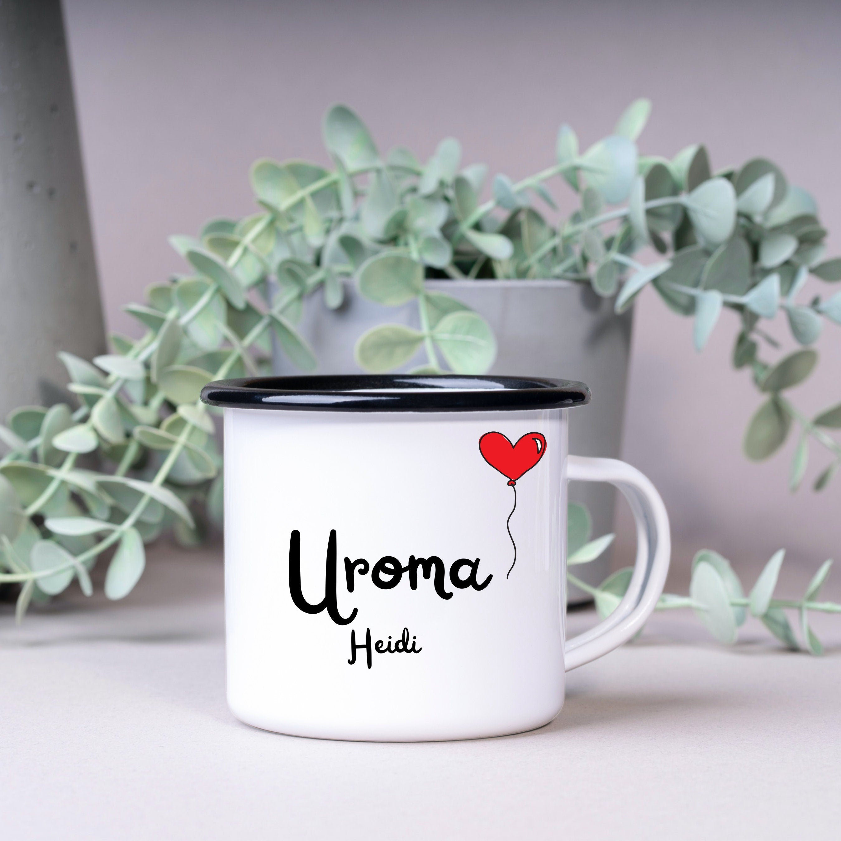 Emaille Tasse| Becher| Geschenk für die Uroma| mit Herz Motiv| personalisierbar mit Wunschnamen