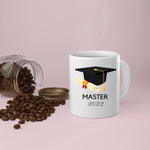 Lade das Bild in den Galerie-Viewer, Tasse für den Master Abschluss mit Hut Motiv 2022 |  Kaffeetasse | Geschenkidee | bedruckte Tasse mit Motiv
