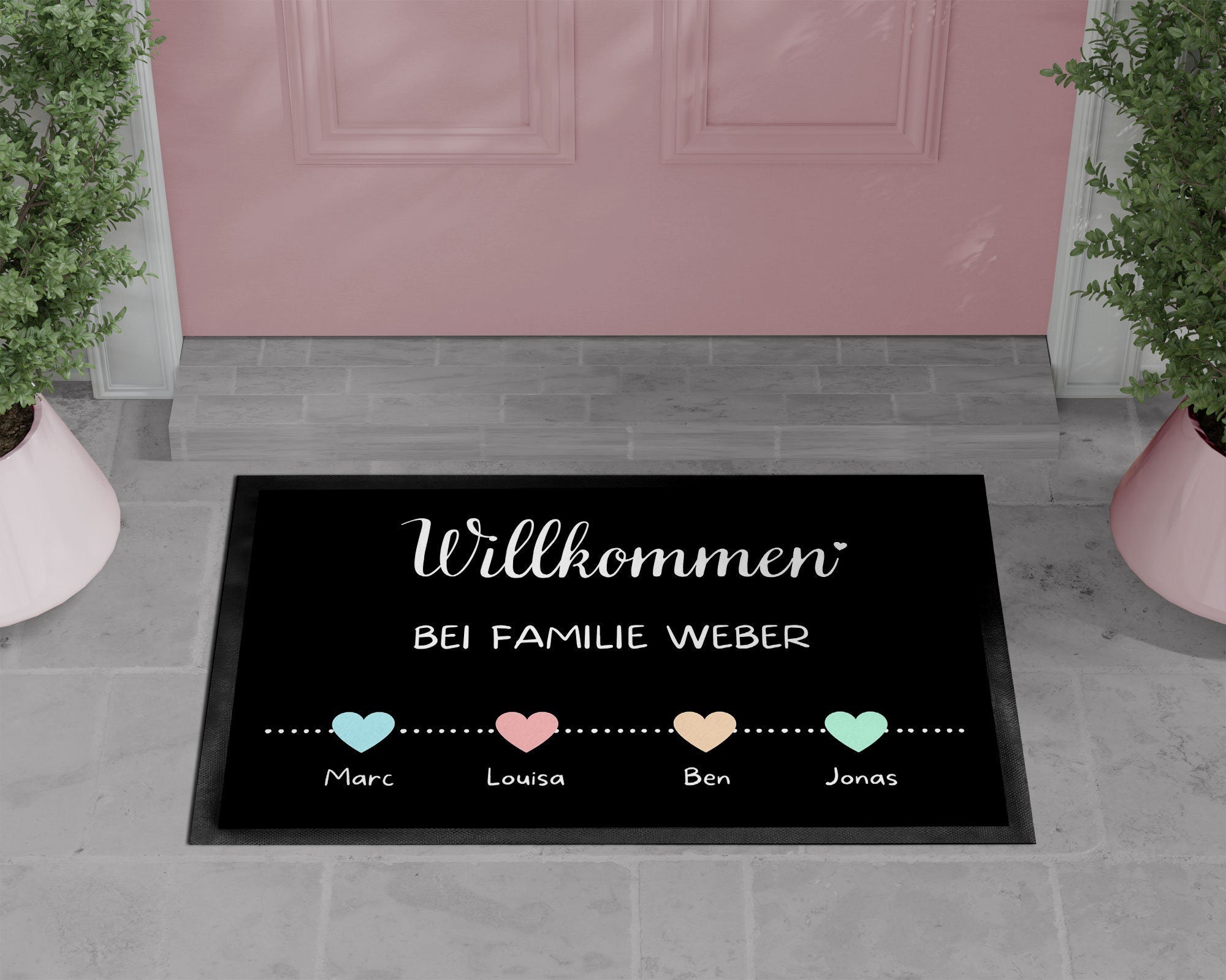 Fußmatte | anpassbar mit Familien-&Vornamen| Herzen| bis zu 7 Vornamen - GlamourDesign