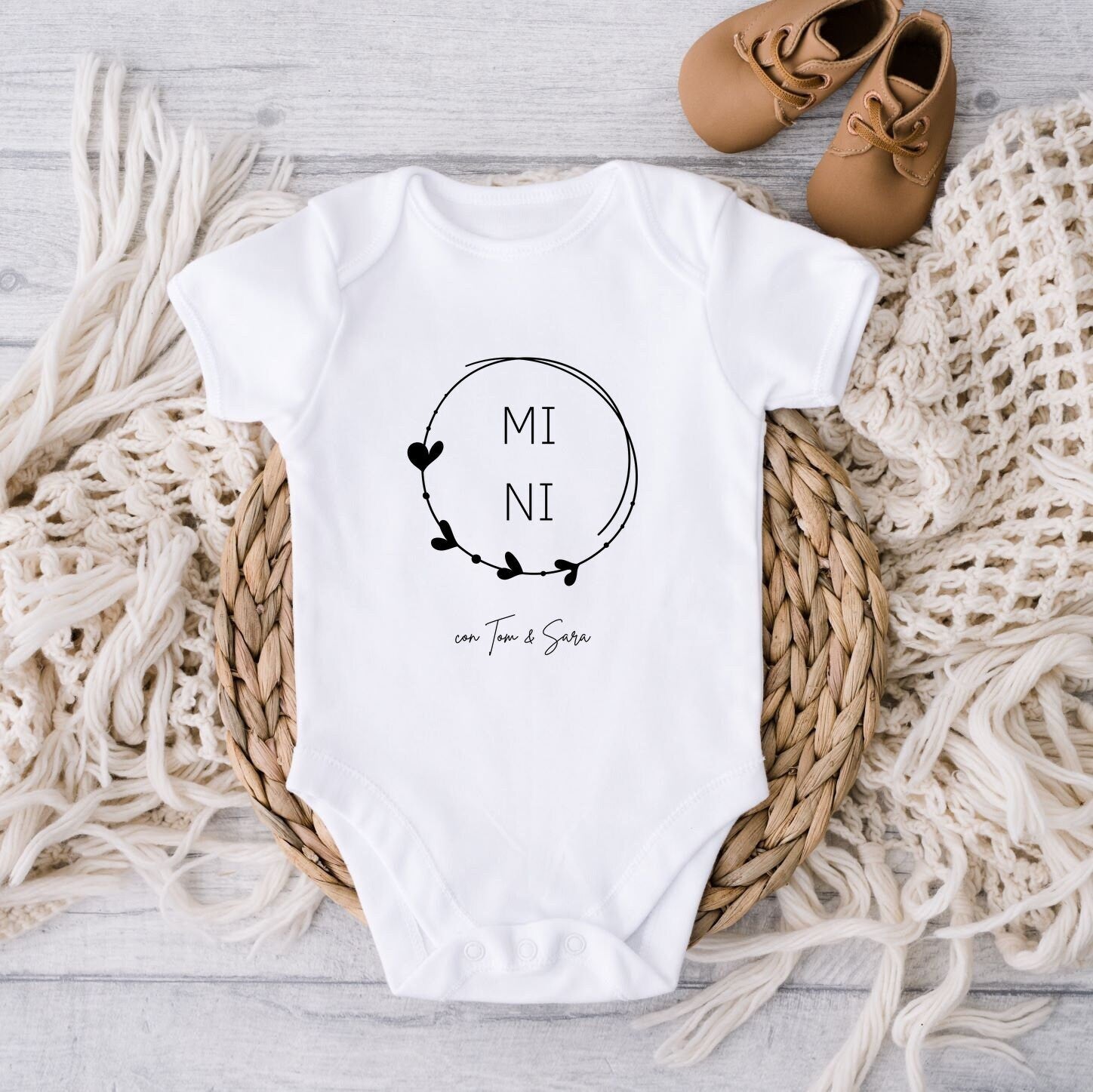 Baby Body MINI | Geschenk zur Geburt | Schwangerschaft verkünden | Eltern sein | personalisierbar